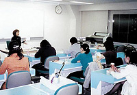 �J���[�Z���s�X�g�{���u��